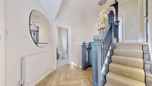 ground ent hall- click for photo gallery